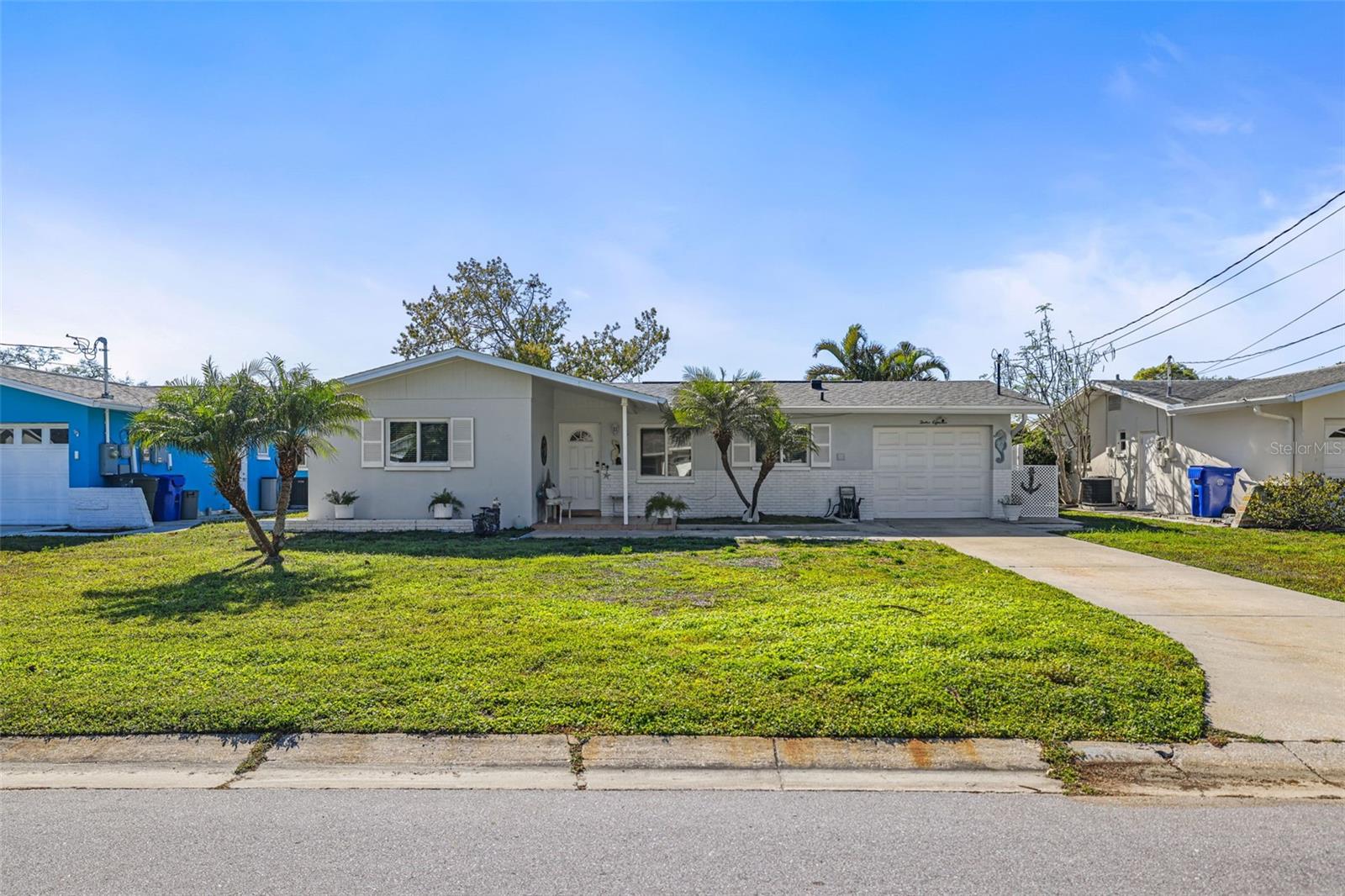 Image 31 of 58 For 1218 Lazy Lake Road E