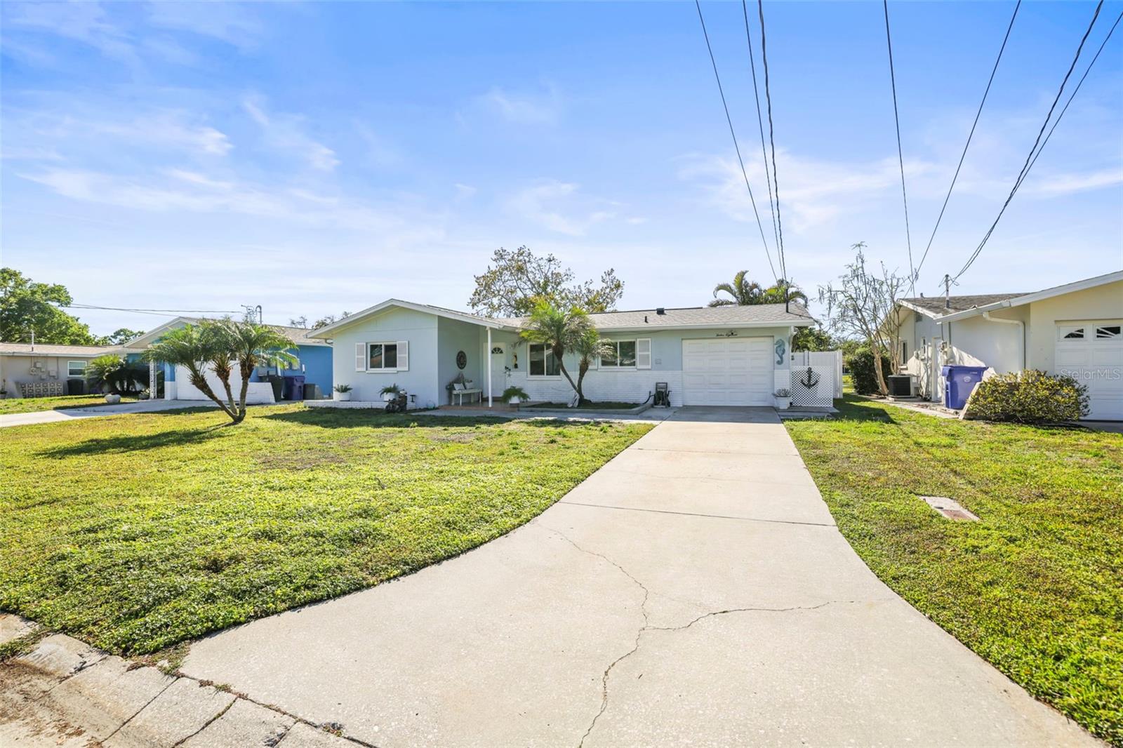 Image 34 of 58 For 1218 Lazy Lake Road E