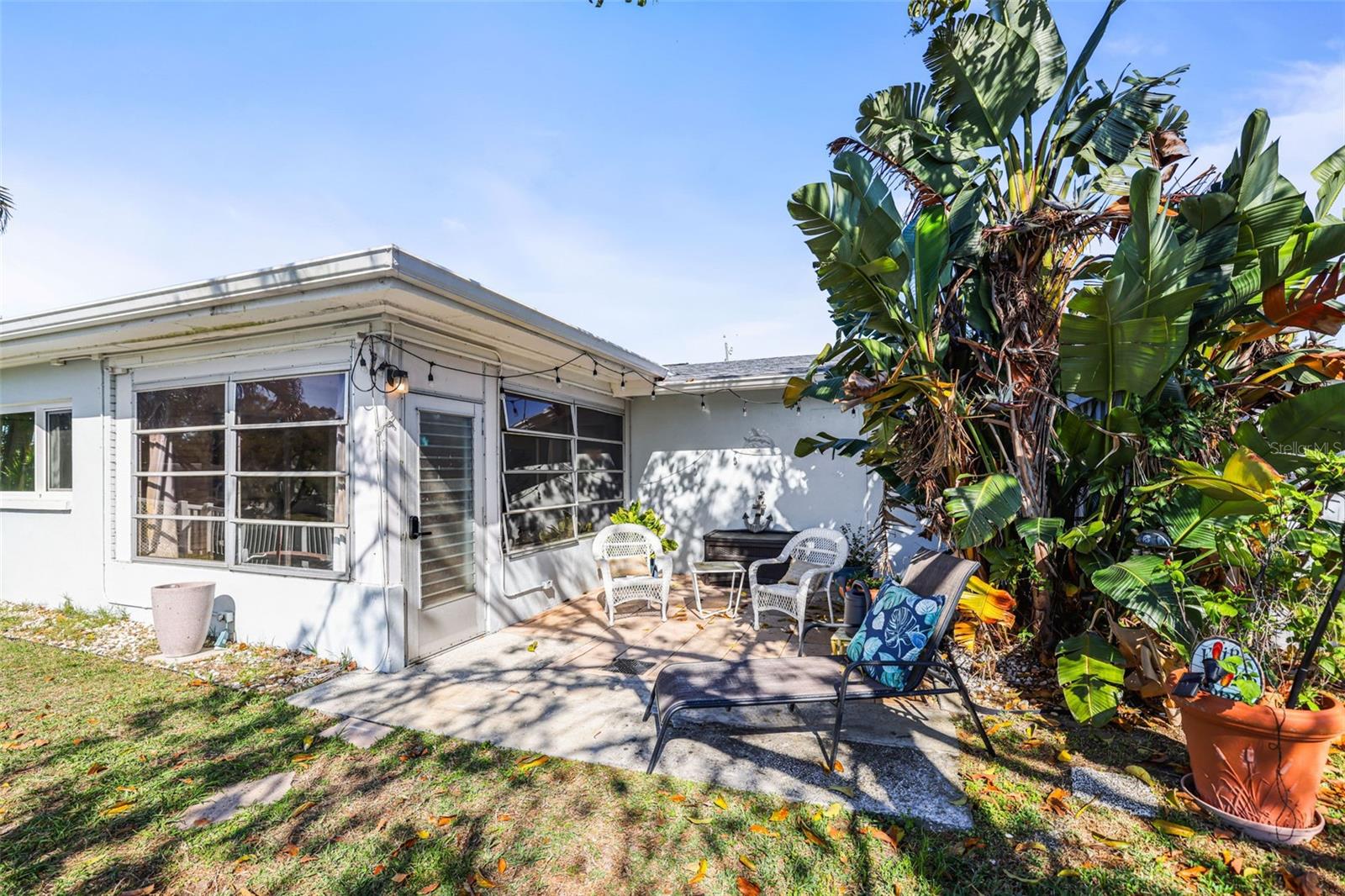 Image 36 of 58 For 1218 Lazy Lake Road E