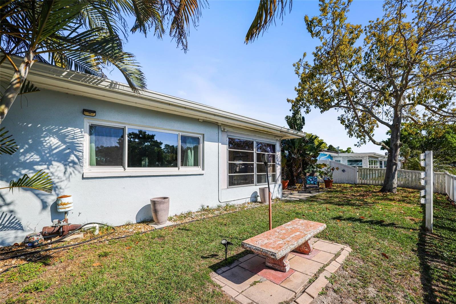 Image 39 of 58 For 1218 Lazy Lake Road E