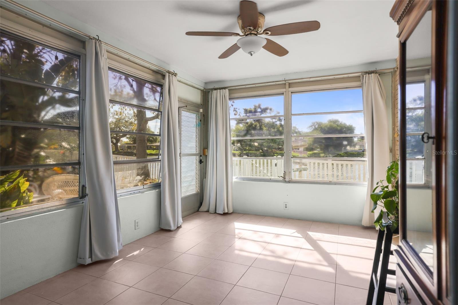 Image 47 of 58 For 1218 Lazy Lake Road E