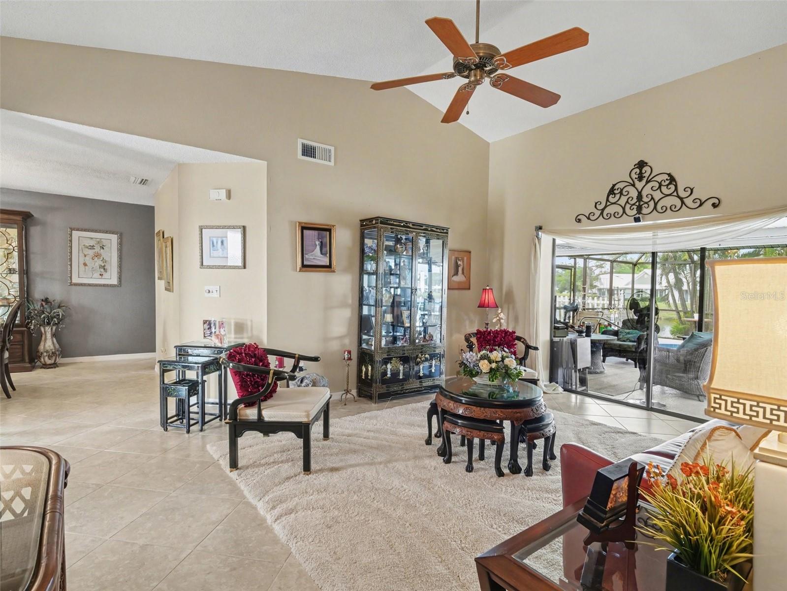 Image 14 of 53 For 612 Paget Drive