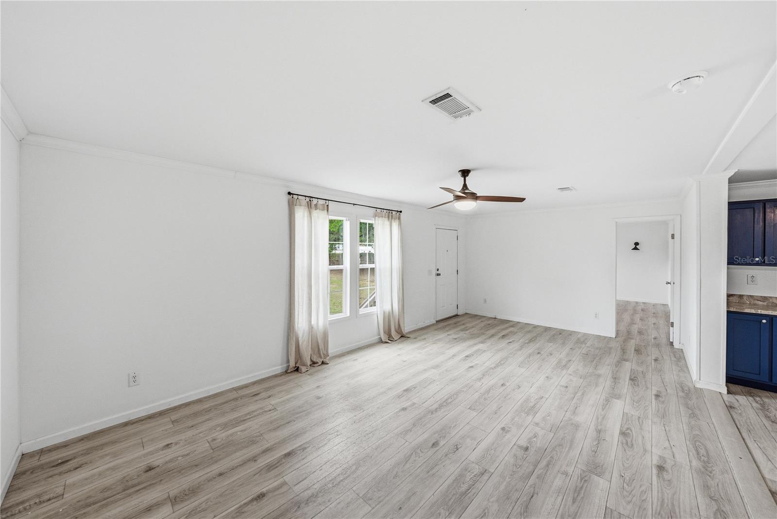 Image 10 of 57 For 38645 Henry Drive