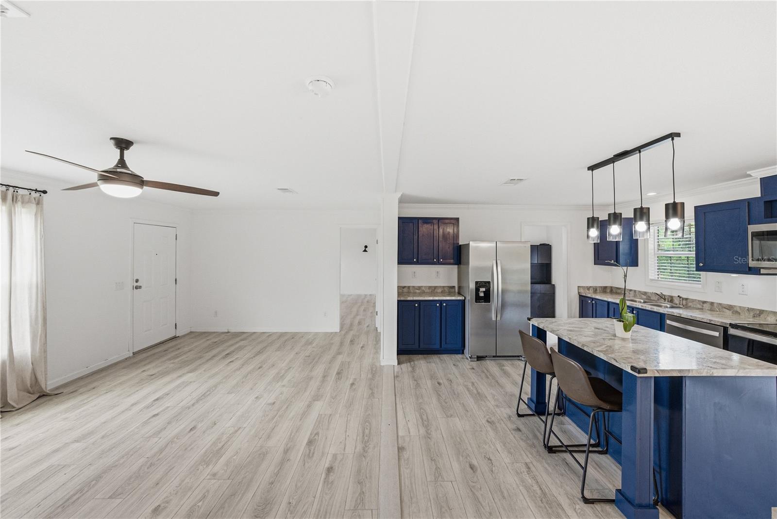 Image 21 of 57 For 38645 Henry Drive