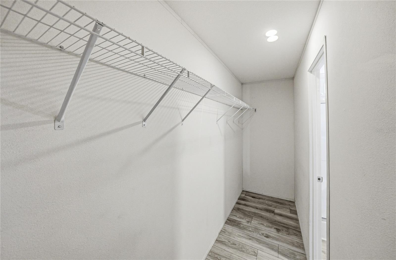 Image 30 of 57 For 38645 Henry Drive