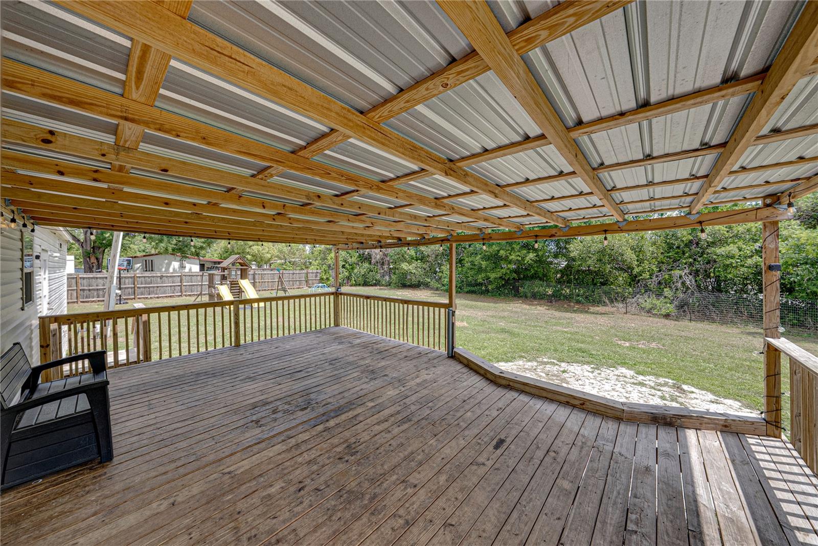 Image 39 of 57 For 38645 Henry Drive