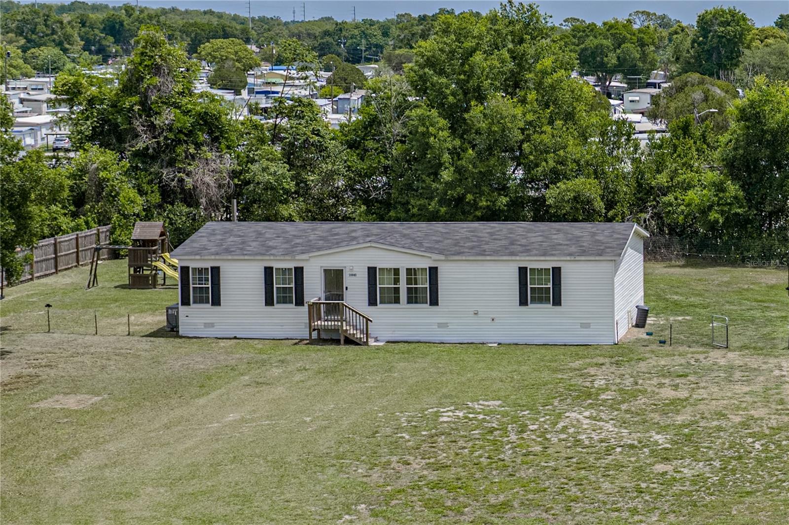 Image 7 of 57 For 38645 Henry Drive