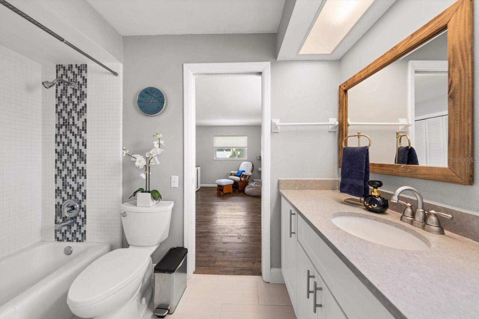 Image 17 of 49 For 1049 Mccarty Street