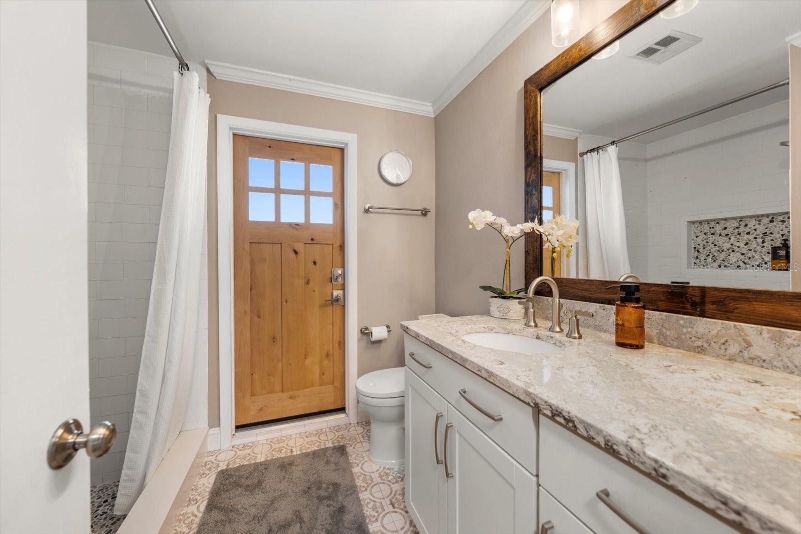 Image 21 of 49 For 1049 Mccarty Street