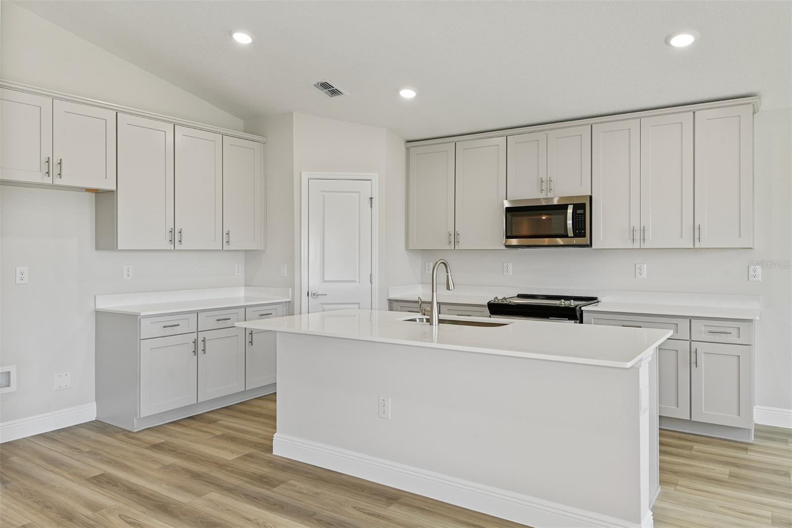 Image 2 of 25 For 6121 Sw 97th Street