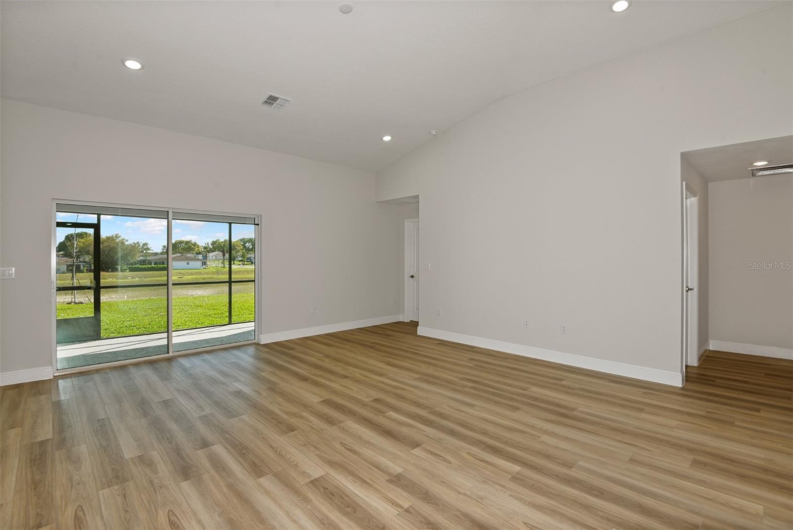 Image 3 of 25 For 6121 Sw 97th Street