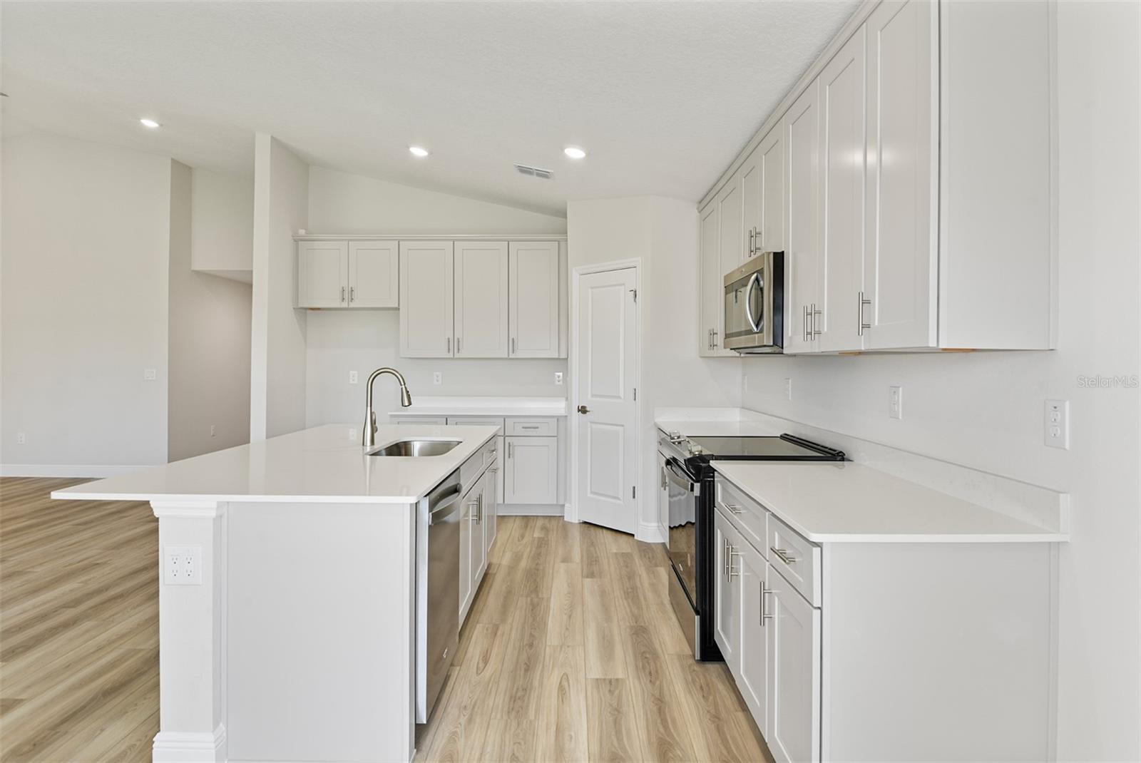 Image 9 of 25 For 6121 Sw 97th Street