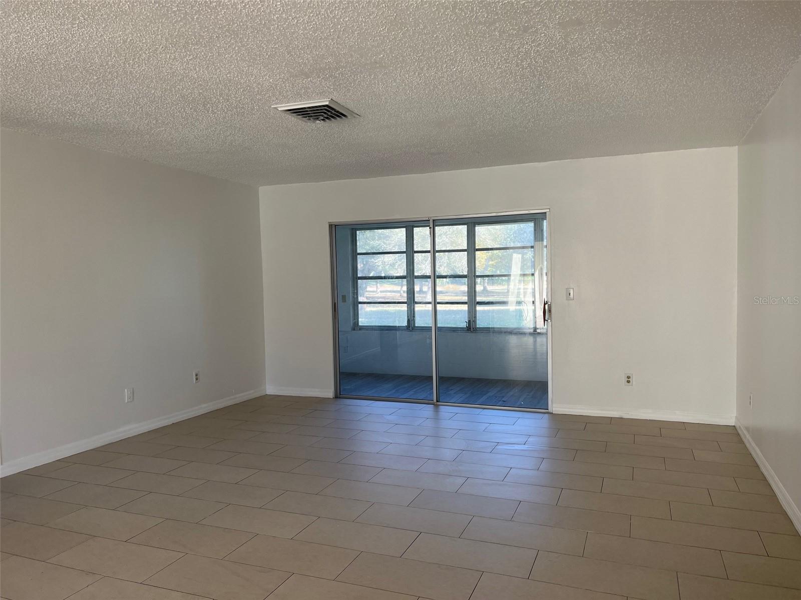 Image 19 of 39 For 8119 San Bernardino Drive