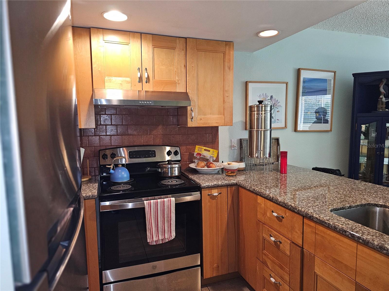 Image 13 of 23 For 2525 Bay Drive A13