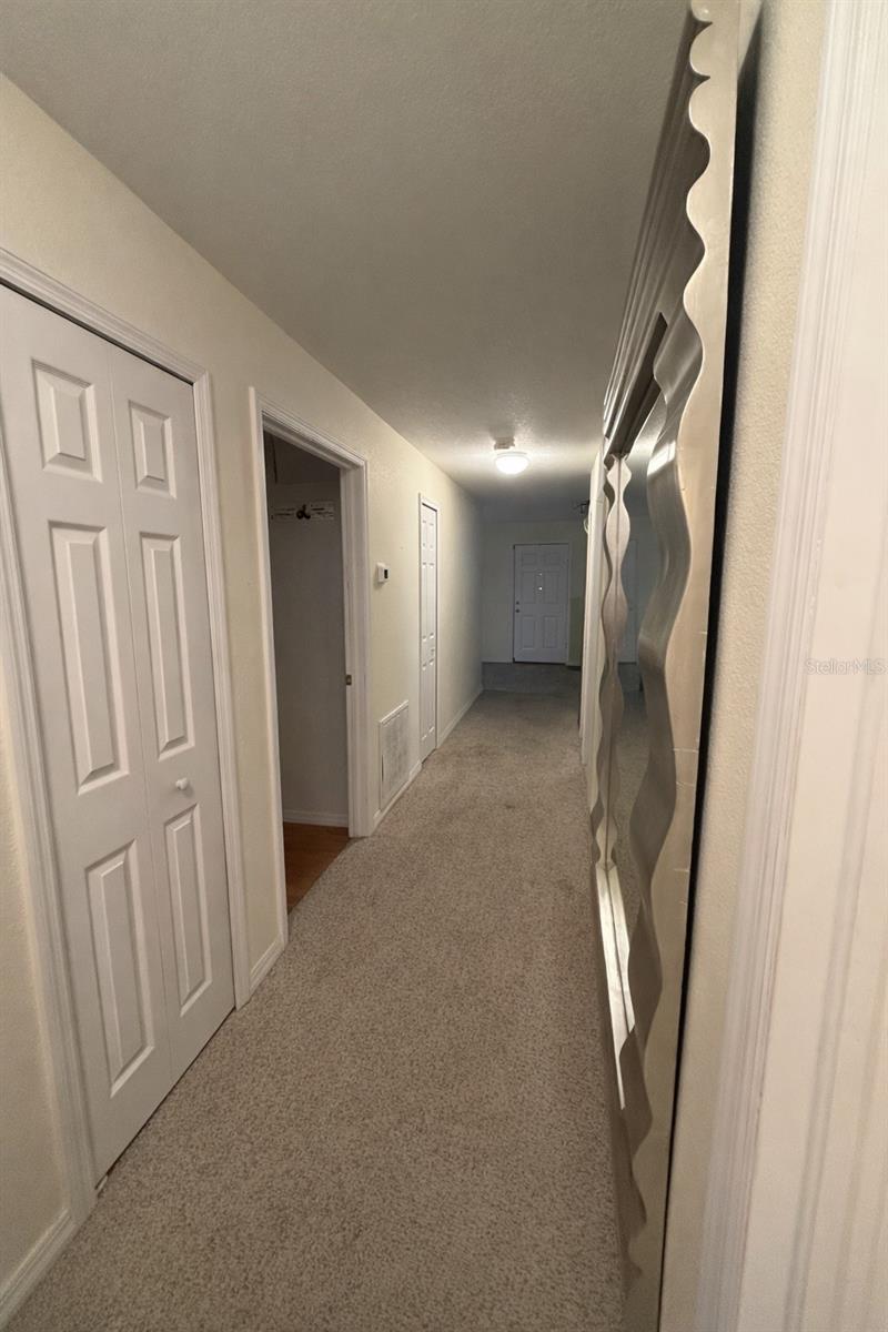 Image 10 of 14 For 913 Tropical Circle Nw