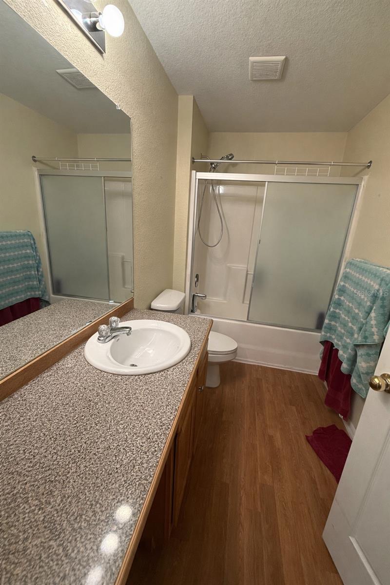 Image 3 of 14 For 913 Tropical Circle Nw