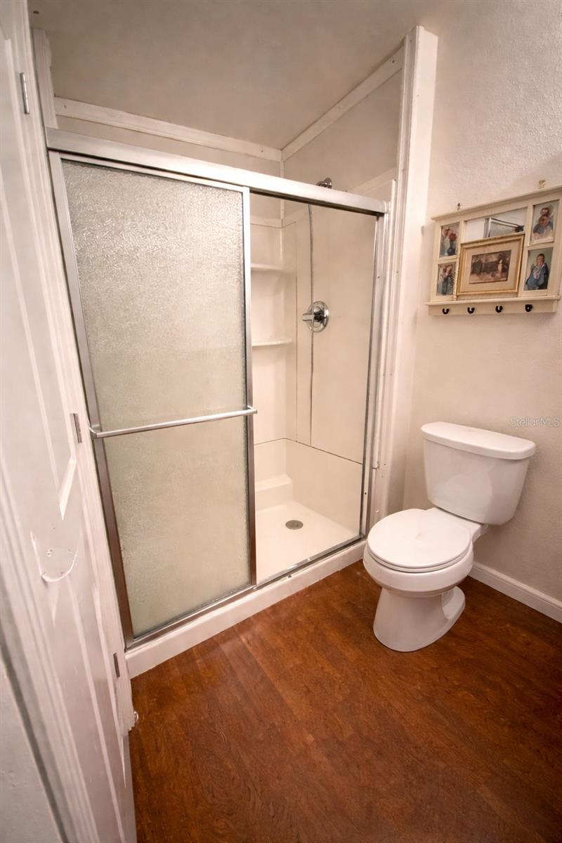 Image 9 of 14 For 913 Tropical Circle Nw