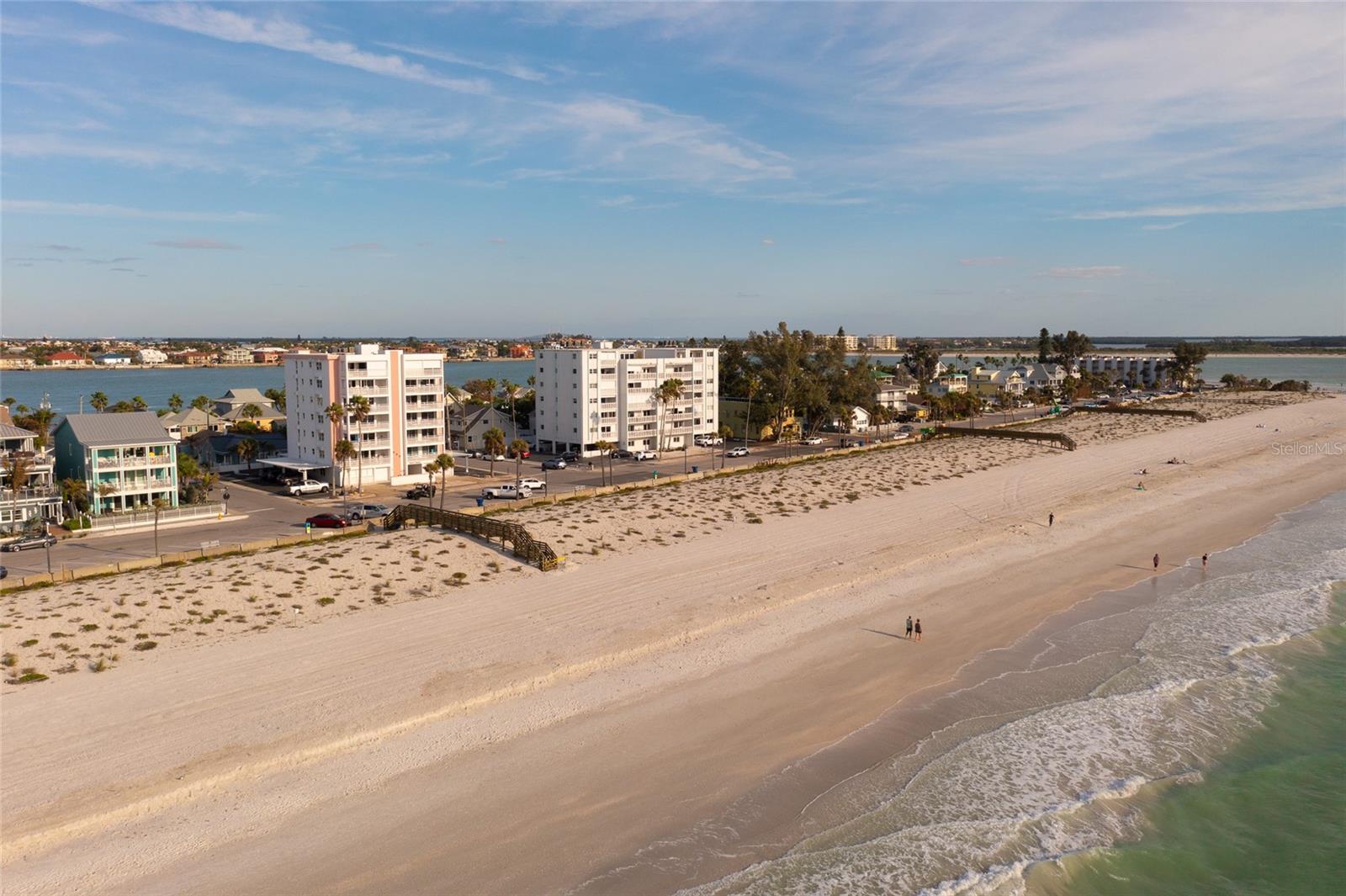 Image 15 of 20 For 403 Gulf Way 304