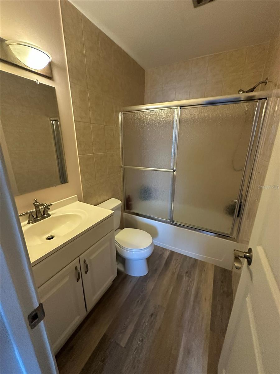 Image 15 of 23 For 1084 82nd Terrace N 1084e