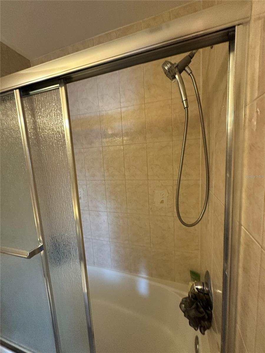 Image 17 of 23 For 1084 82nd Terrace N 1084e