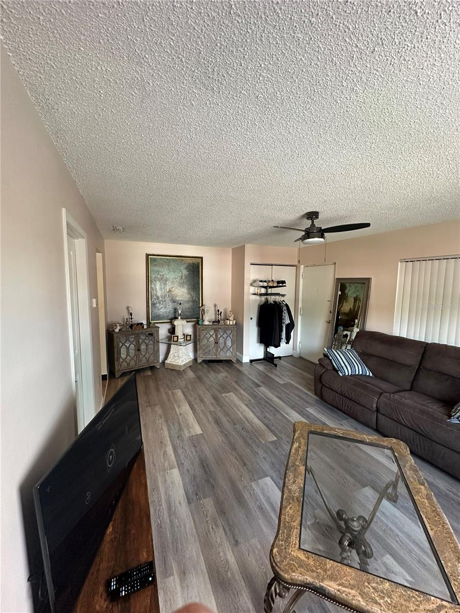 Image 7 of 23 For 1084 82nd Terrace N 1084e