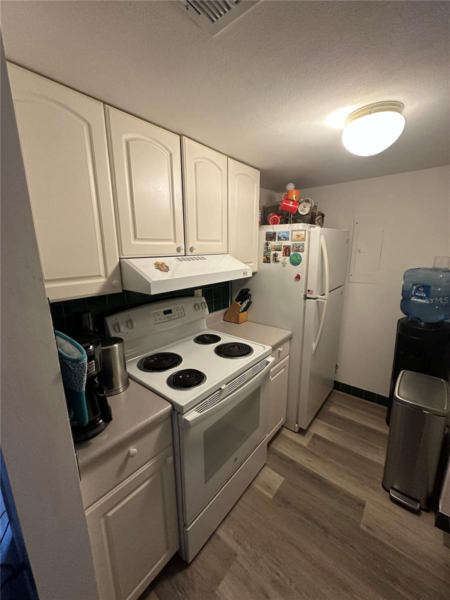 Image 9 of 23 For 1084 82nd Terrace N 1084e