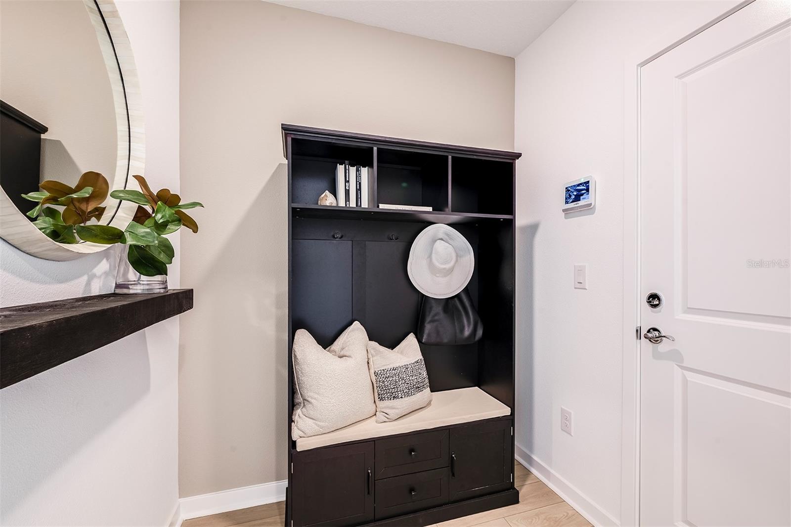 Image 3 of 19 For 9185 Newmons Place