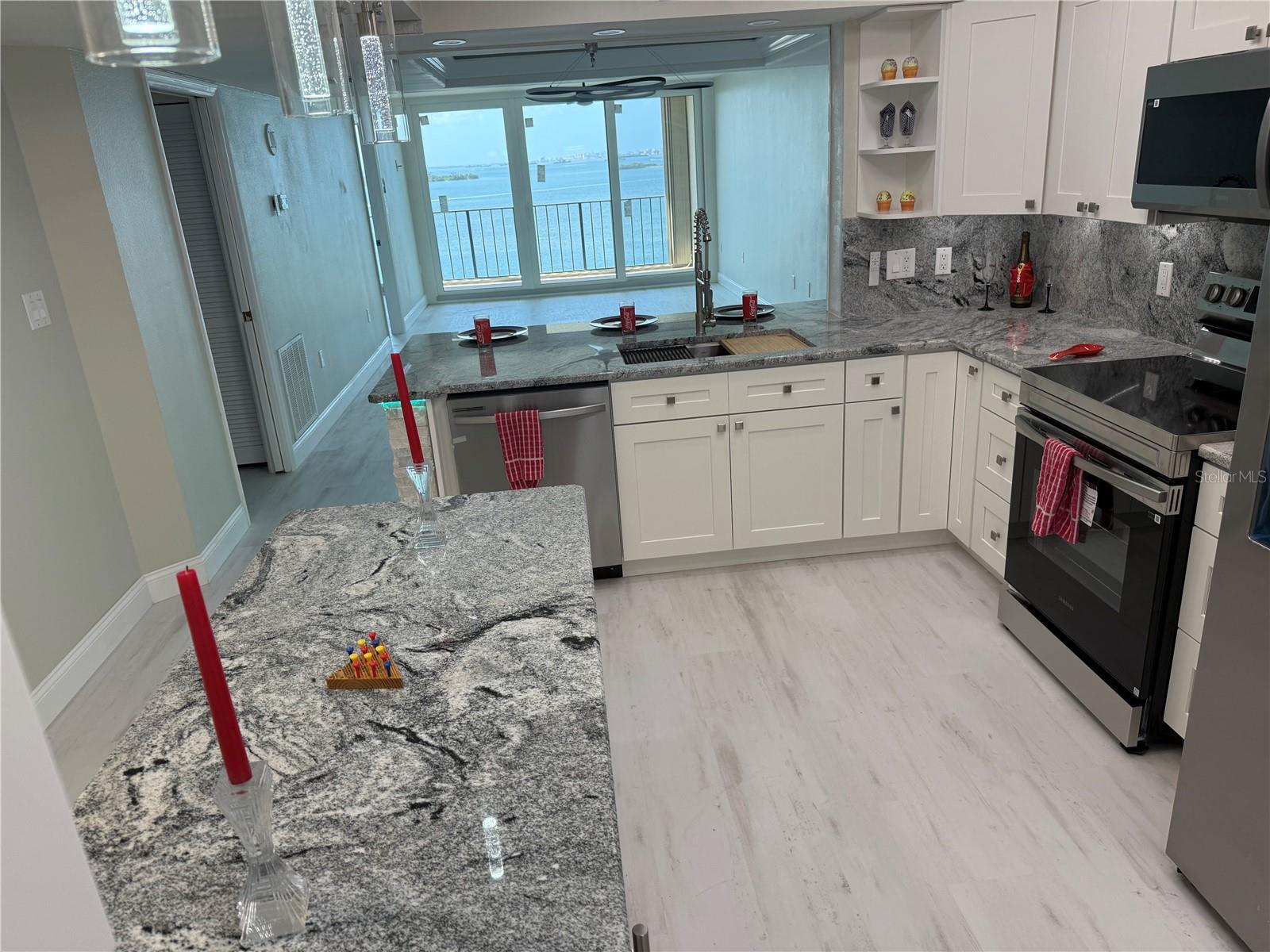 Image 17 of 100 For 2530 Gary Circle 802