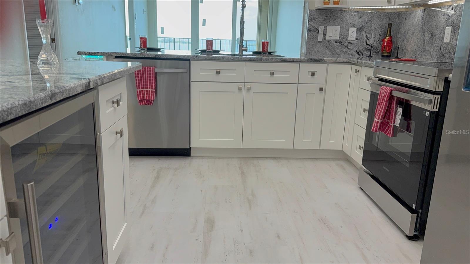 Image 21 of 100 For 2530 Gary Circle 802