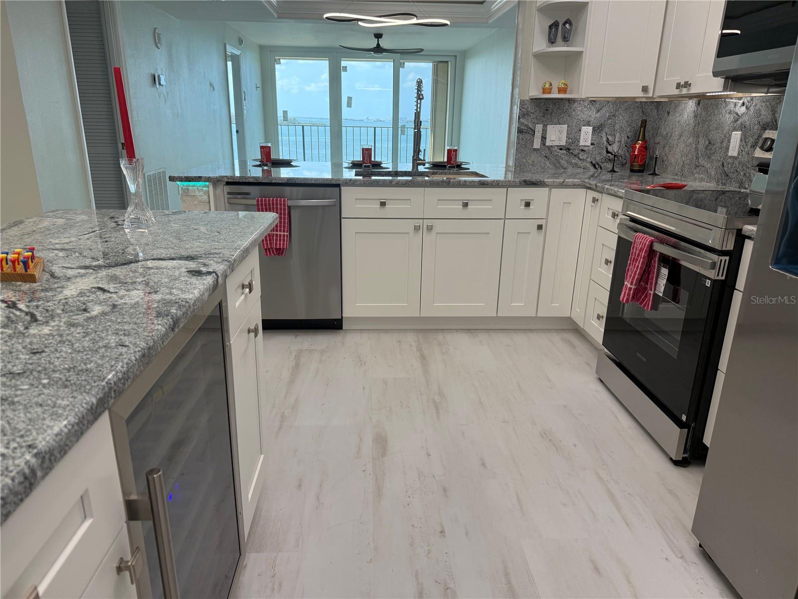 Image 26 of 100 For 2530 Gary Circle 802