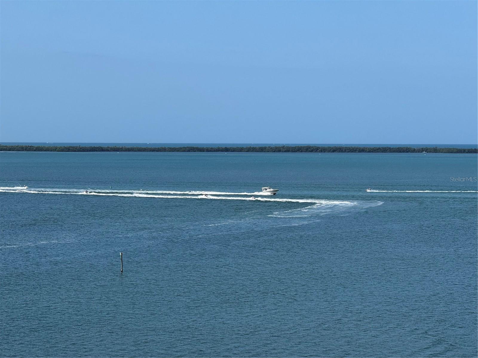 Image 62 of 100 For 2530 Gary Circle 802