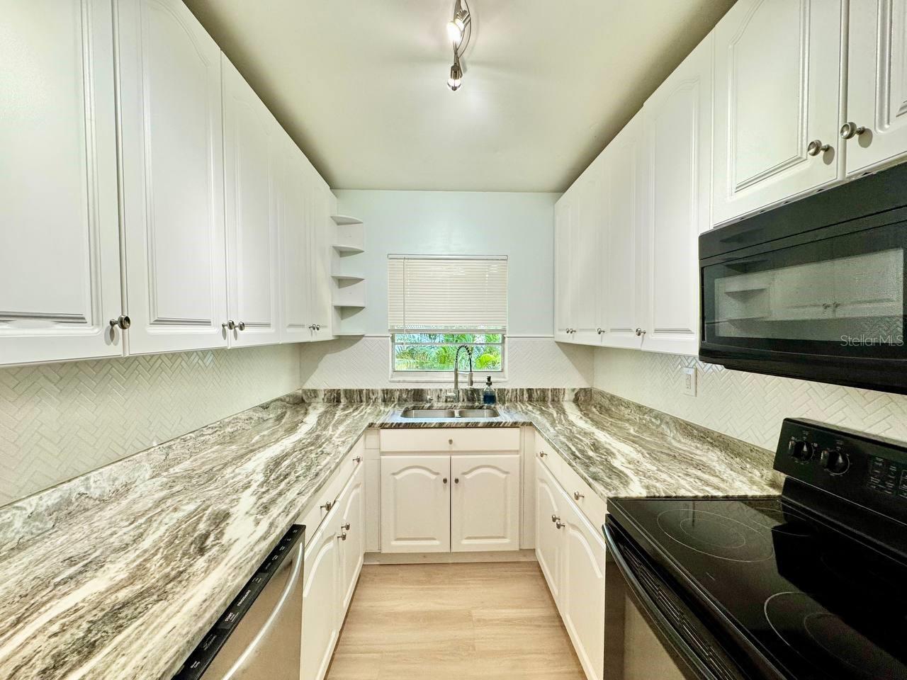 Image 25 of 38 For 3511 Bishop Eddie Newkirk Way