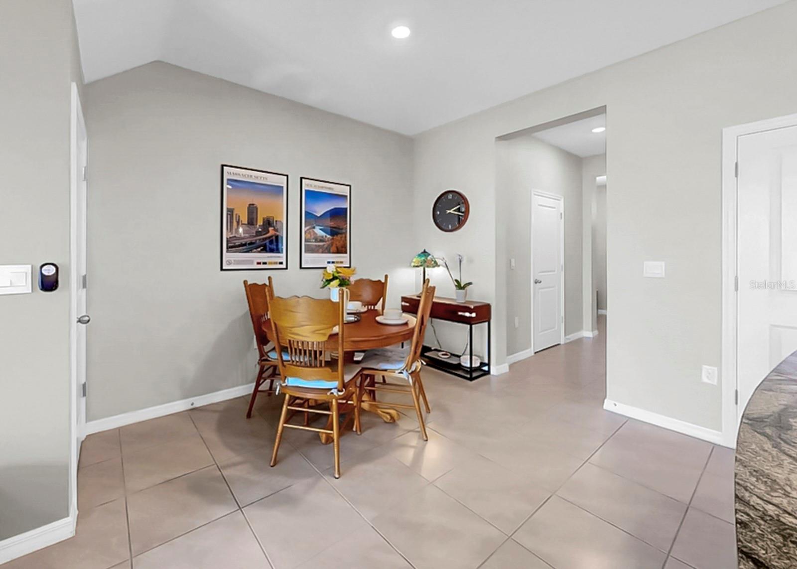 Image 15 of 35 For 263 Mangrove Shade Circle