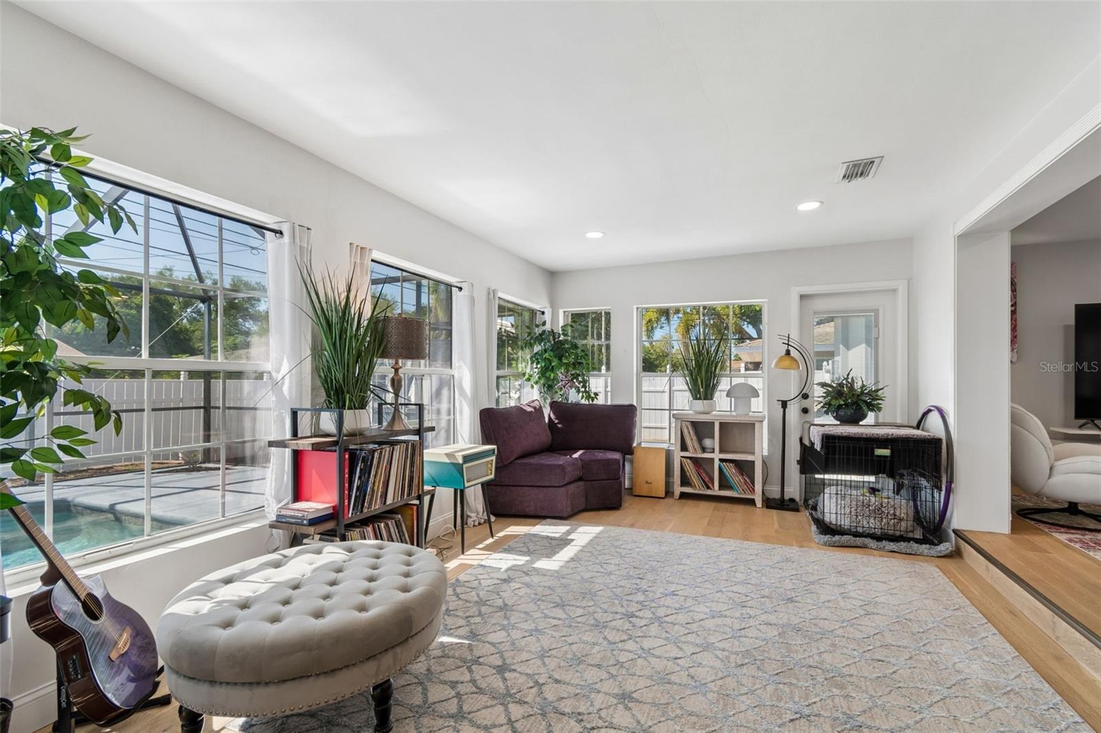 Image 16 of 56 For 1850 Lombardy Drive