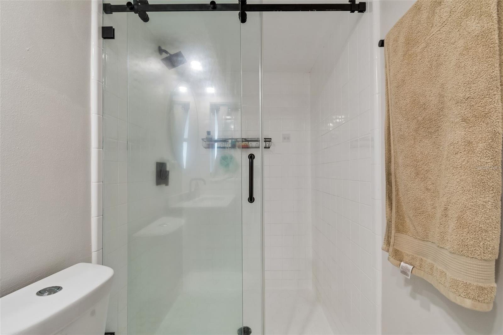 Image 28 of 56 For 1850 Lombardy Drive