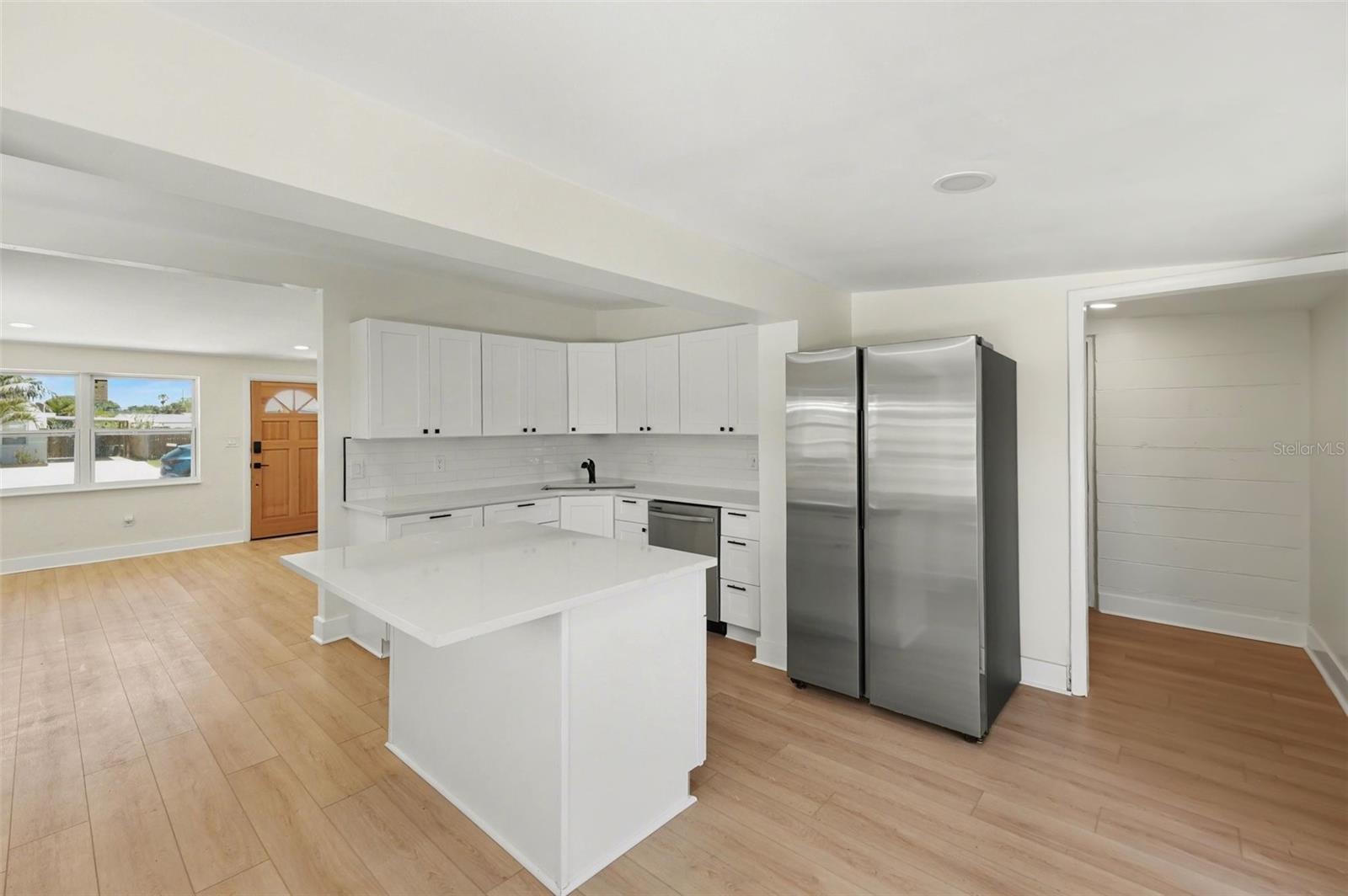 Image 11 of 35 For 9482 Crestview Street