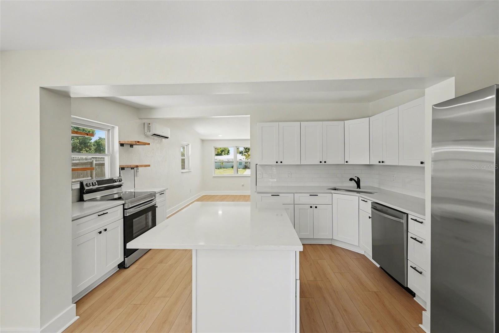 Image 12 of 35 For 9482 Crestview Street