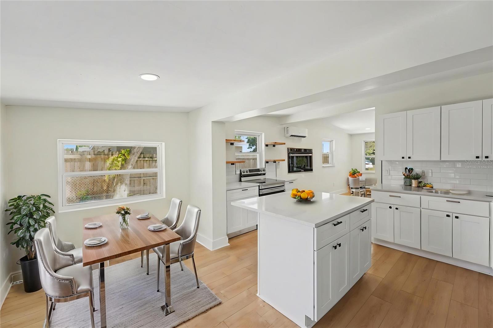 Image 13 of 35 For 9482 Crestview Street