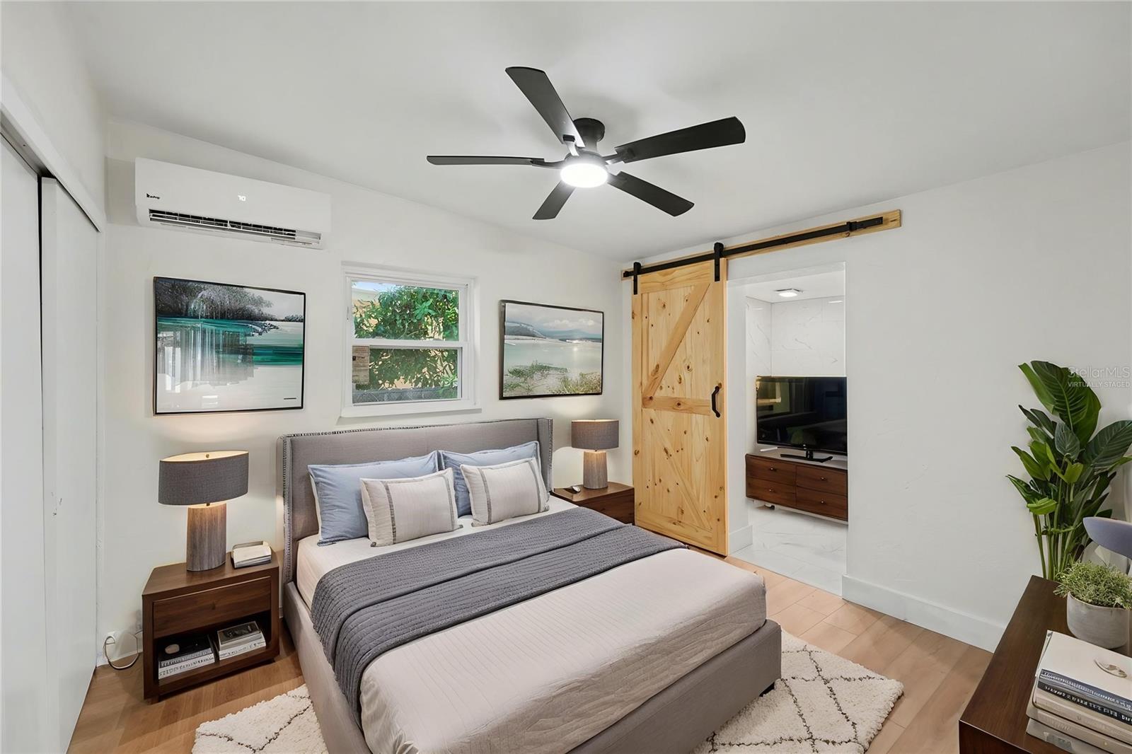 Image 15 of 35 For 9482 Crestview Street