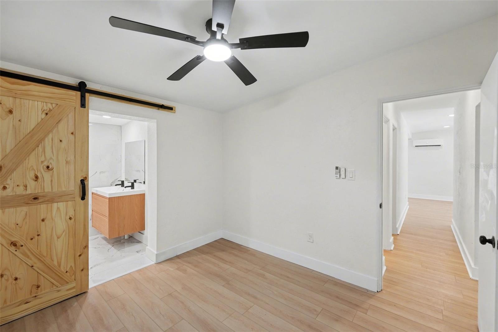 Image 17 of 35 For 9482 Crestview Street