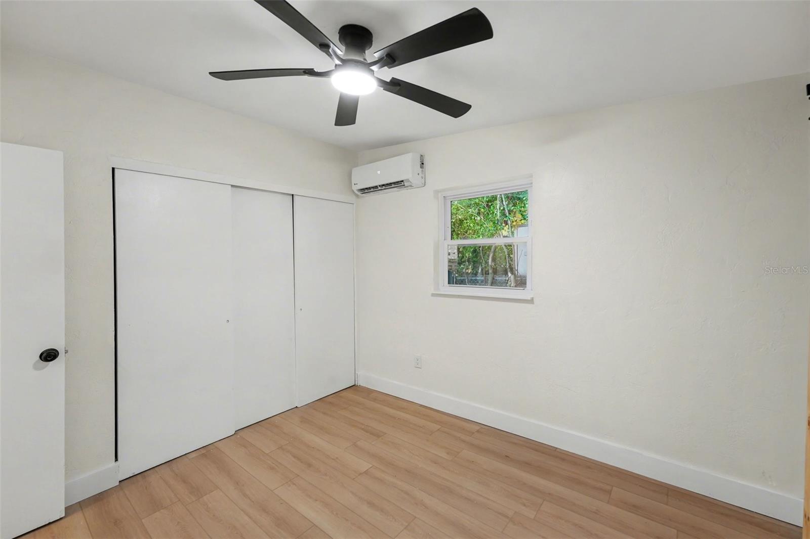 Image 18 of 35 For 9482 Crestview Street