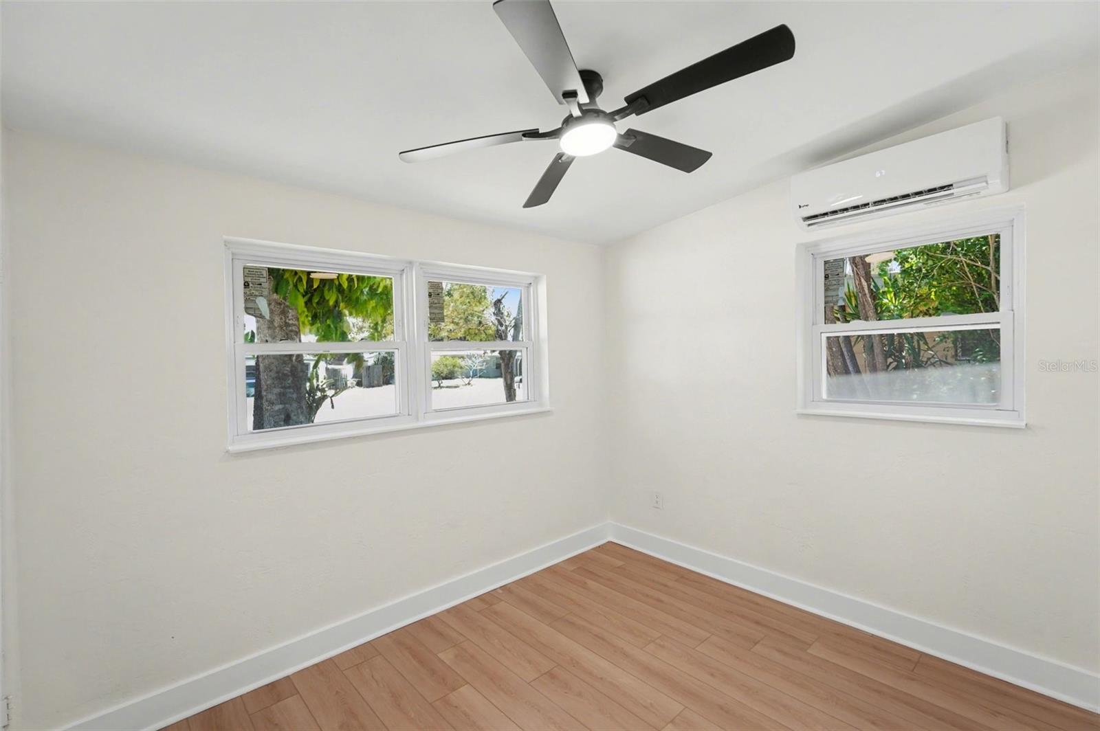 Image 21 of 35 For 9482 Crestview Street