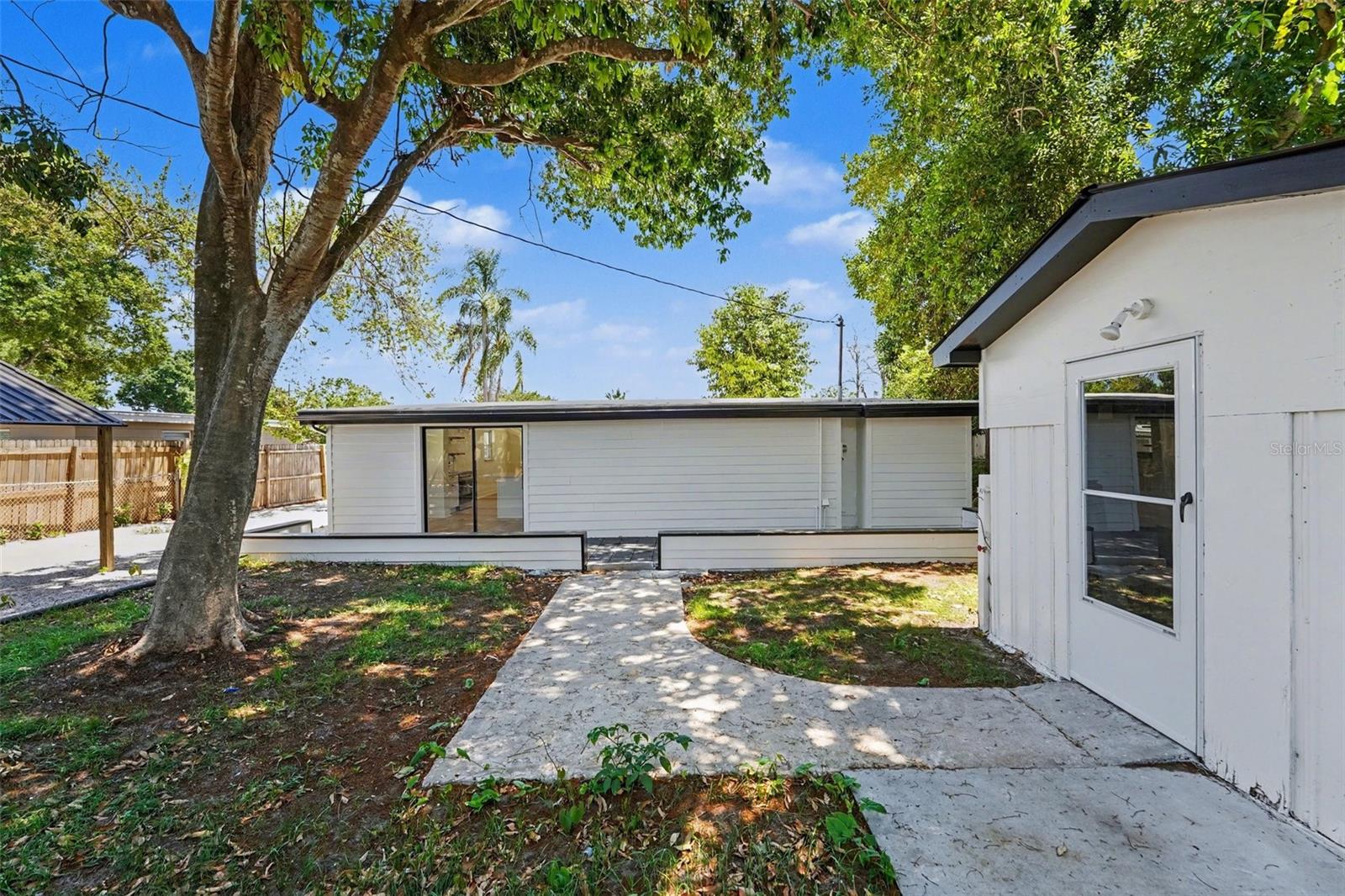 Image 3 of 35 For 9482 Crestview Street