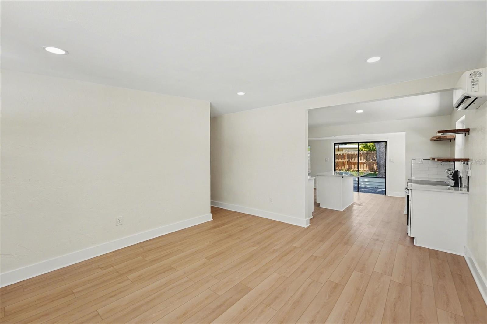 Image 8 of 35 For 9482 Crestview Street