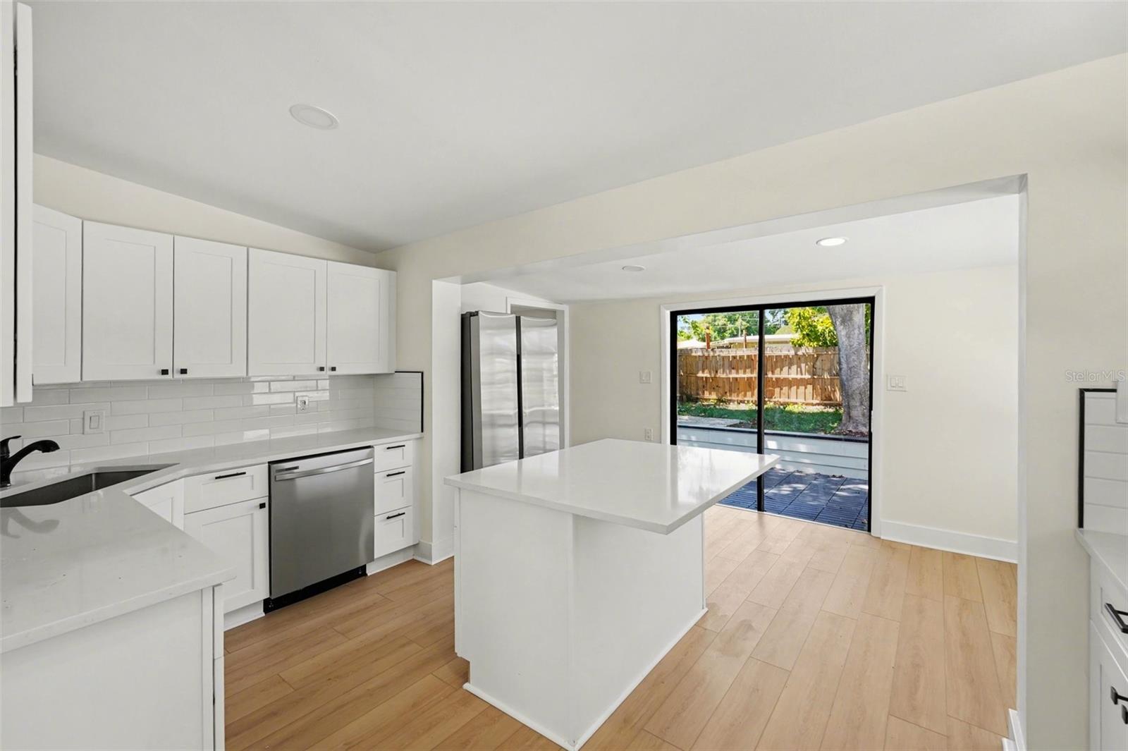 Image 9 of 35 For 9482 Crestview Street