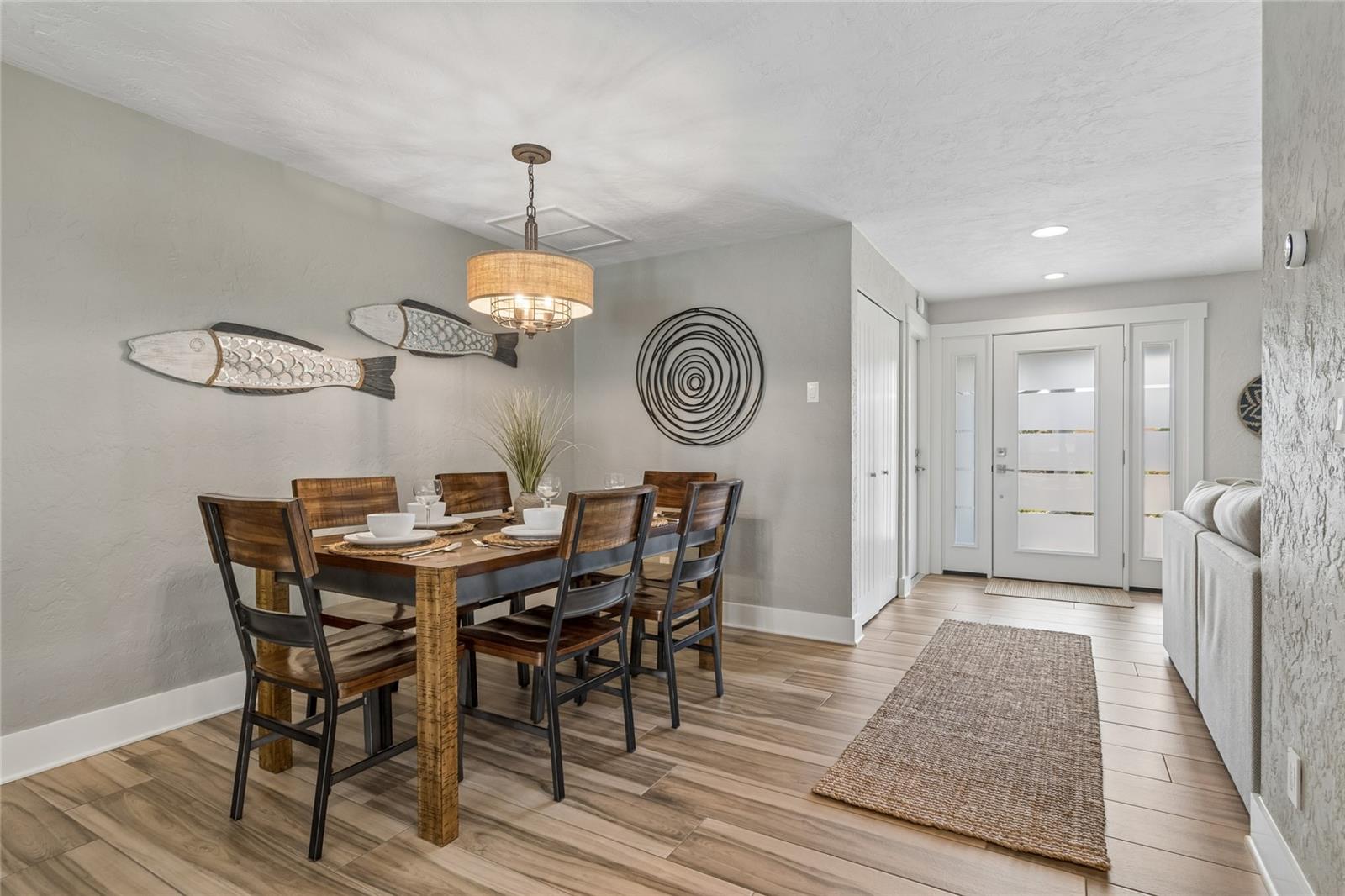 Listing photo id 8 for 230 Julia Circle