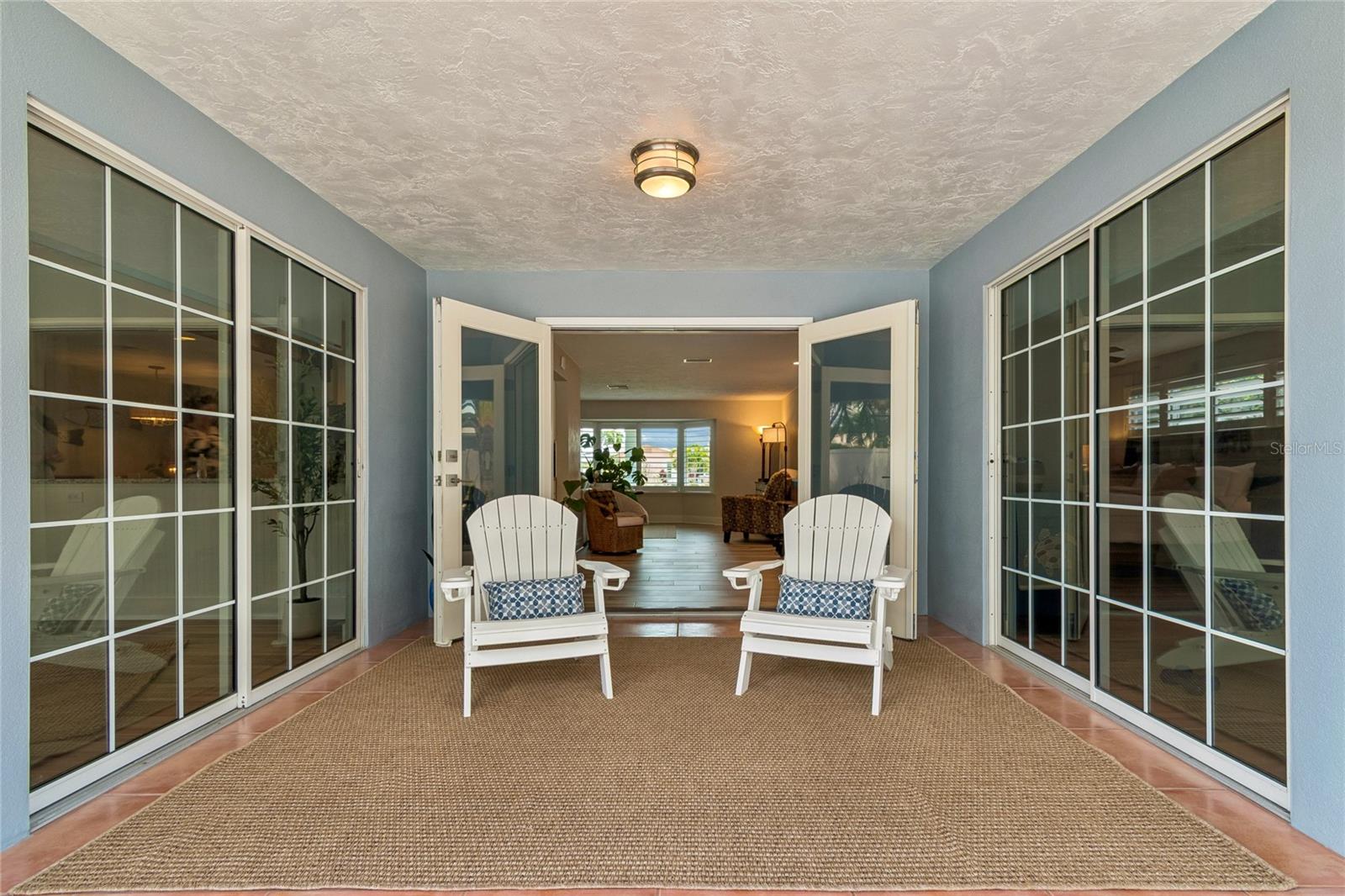 Listing photo id 19 for 230 Julia Circle