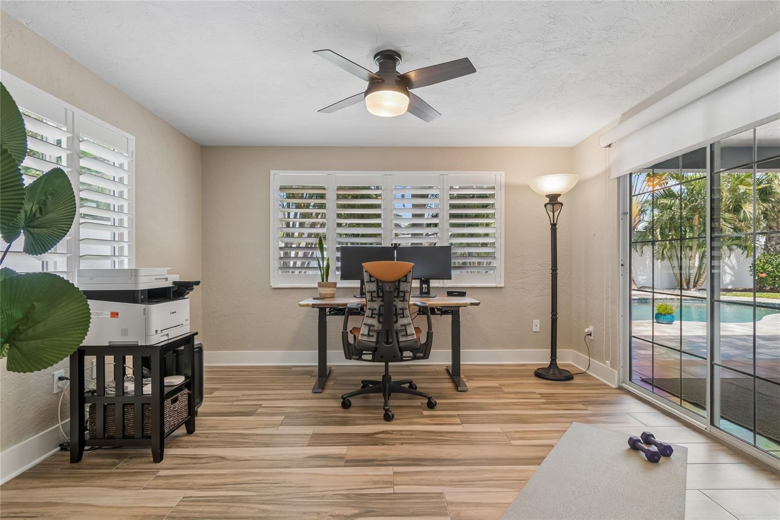 Listing photo id 24 for 230 Julia Circle