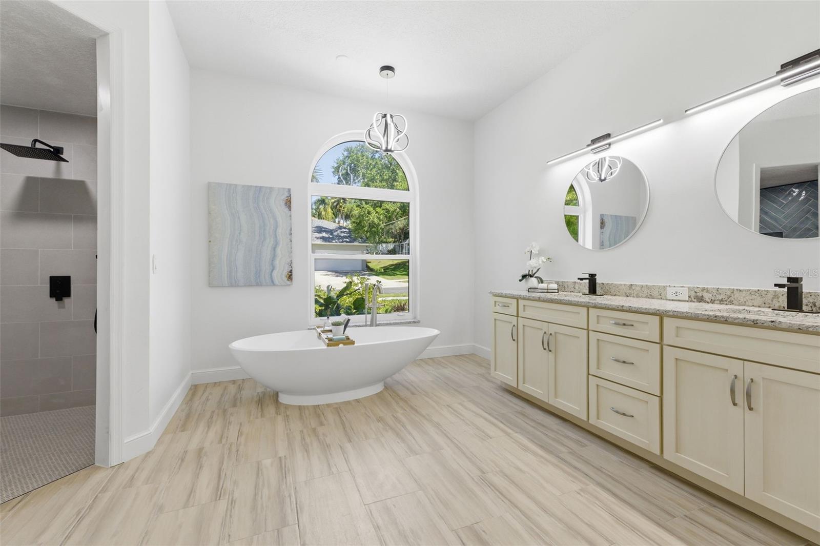 Image 21 of 39 For 606 Tomoka Drive