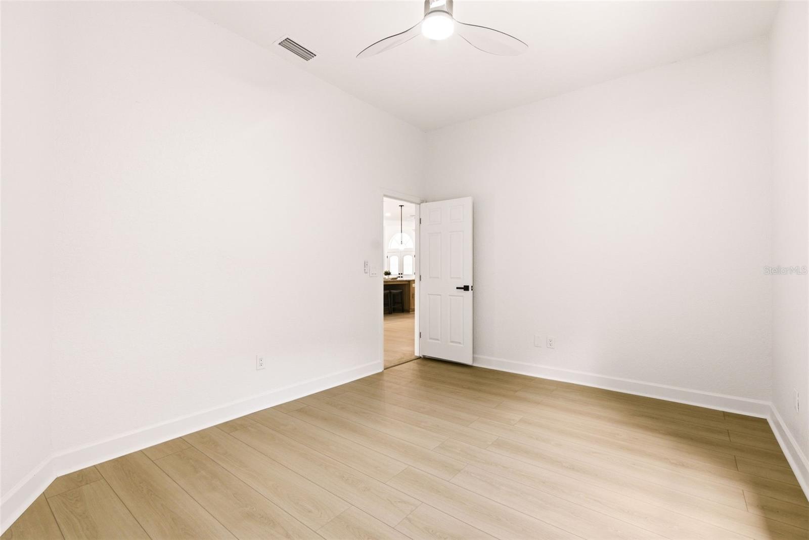 Image 26 of 39 For 606 Tomoka Drive